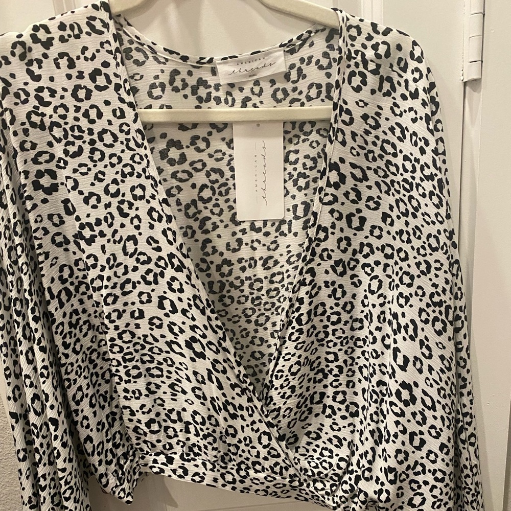 American Threads Leopard Wrap Top - Small